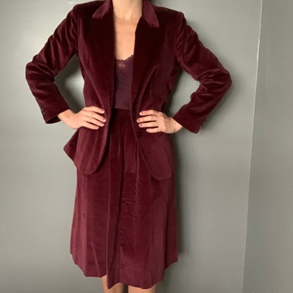 Vintage Suede Burgundy Blazer & Skirt Set! - Picture 6 of 9